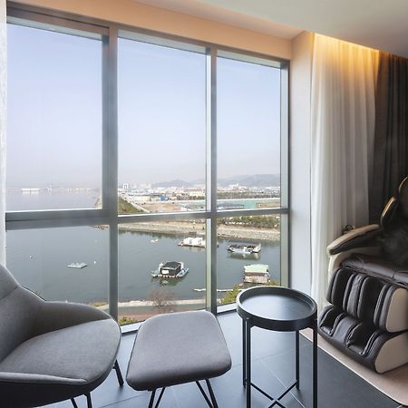 Brown-Dot Hotel Shinho Busan Exterior foto