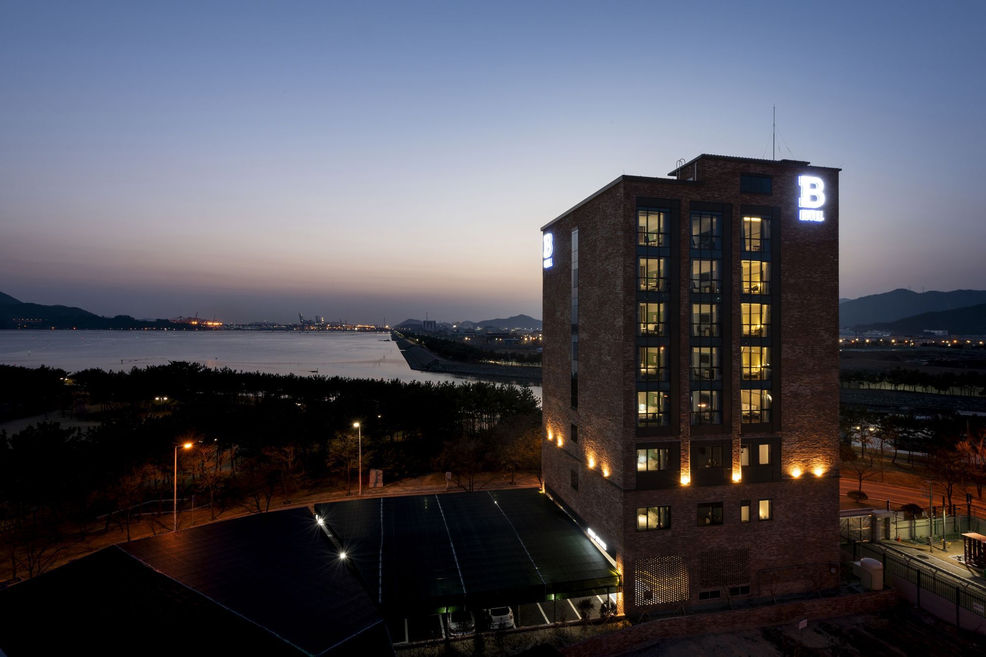 Brown-Dot Hotel Shinho Busan Exterior foto